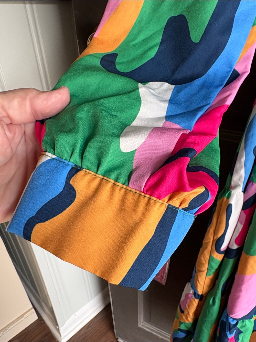 Vibrant Multicolor Midi Shirt Dress with Tie Waist - Picture 4 of 8